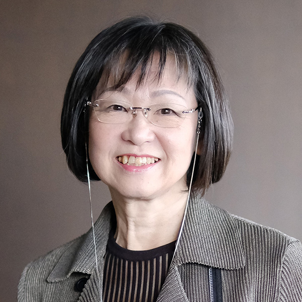 幹事 中川　玲子